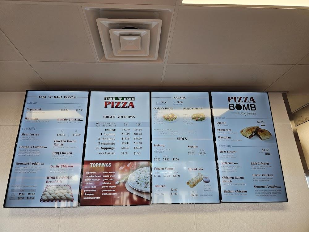 Craigo's Pizza Take & Bake Garlic Chicken Pizza Bomb